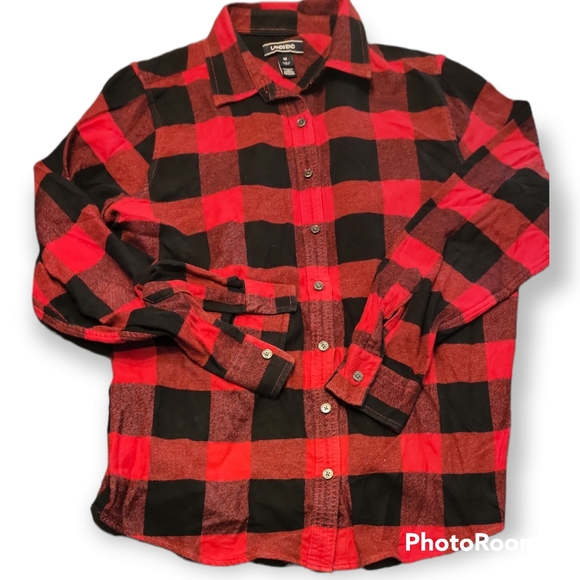 Men's Land's End Red and Black Plaid Button Down Shirt - Picture 1 of 4